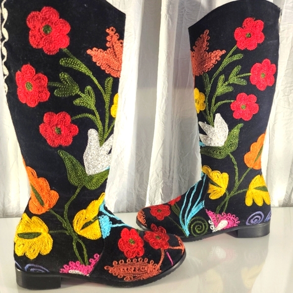 Vintage Custom Suzani Riding Boots - Picture 4 of 13